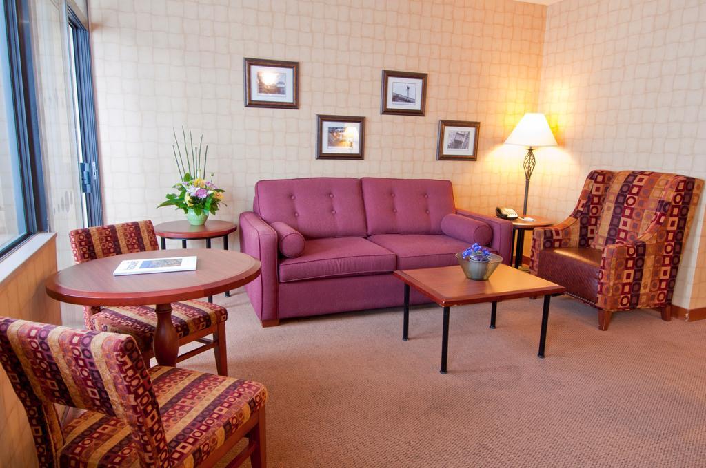 Quality Hotel Downtown-Inn At False Creek Vancouver Ruang foto